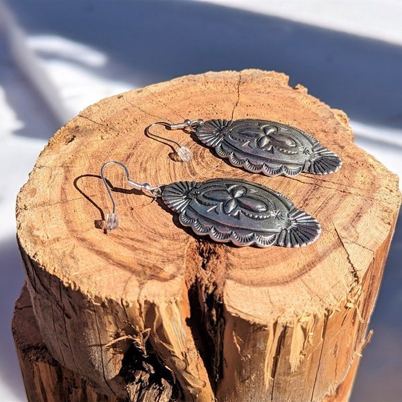 Native American Jewelry Women's Dangle Earrings Hand Stamped Jewelry 3-D Design* - Picture 4 of 9